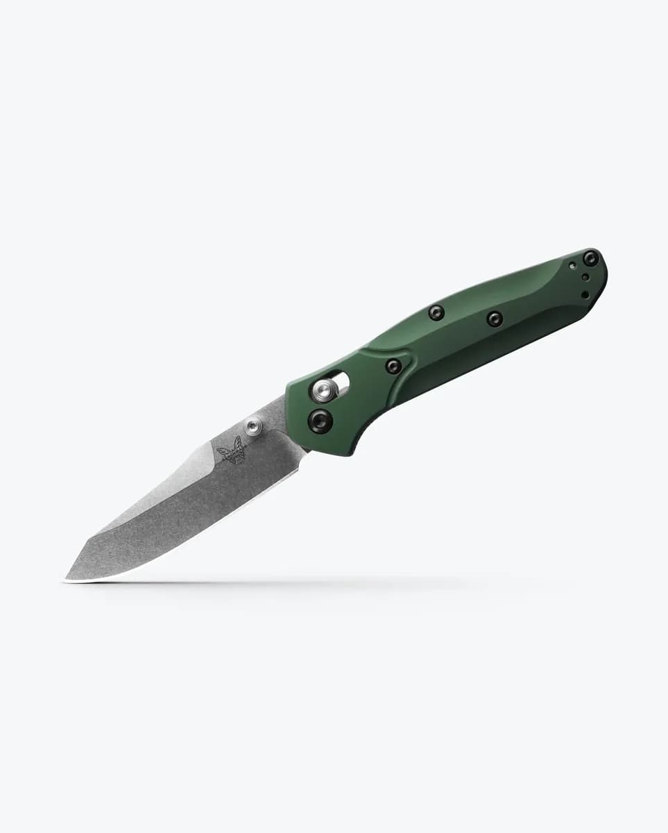 Benchmade Mini Osborne 945 — 2.92 inch reverse tanto blade